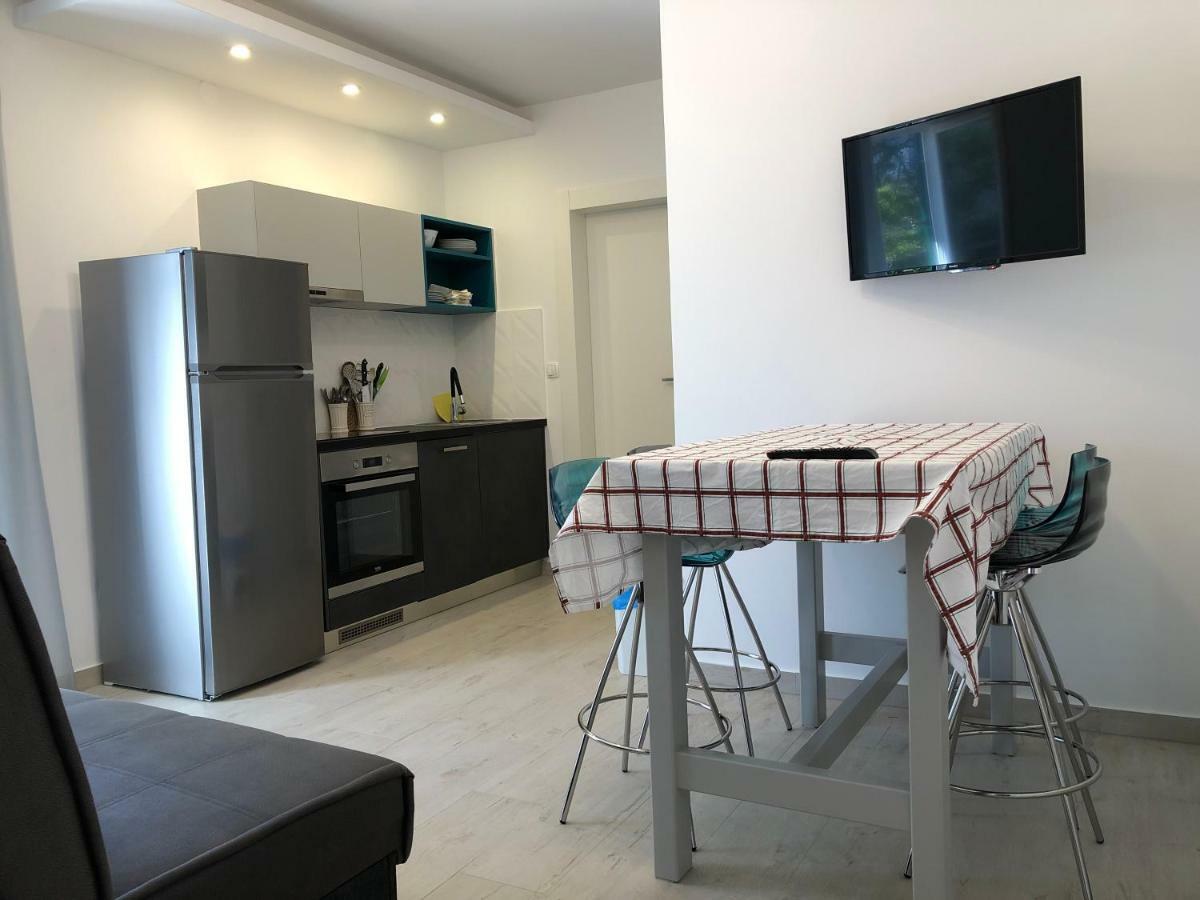 Adriatic House Apartment Novalja Bagian luar foto
